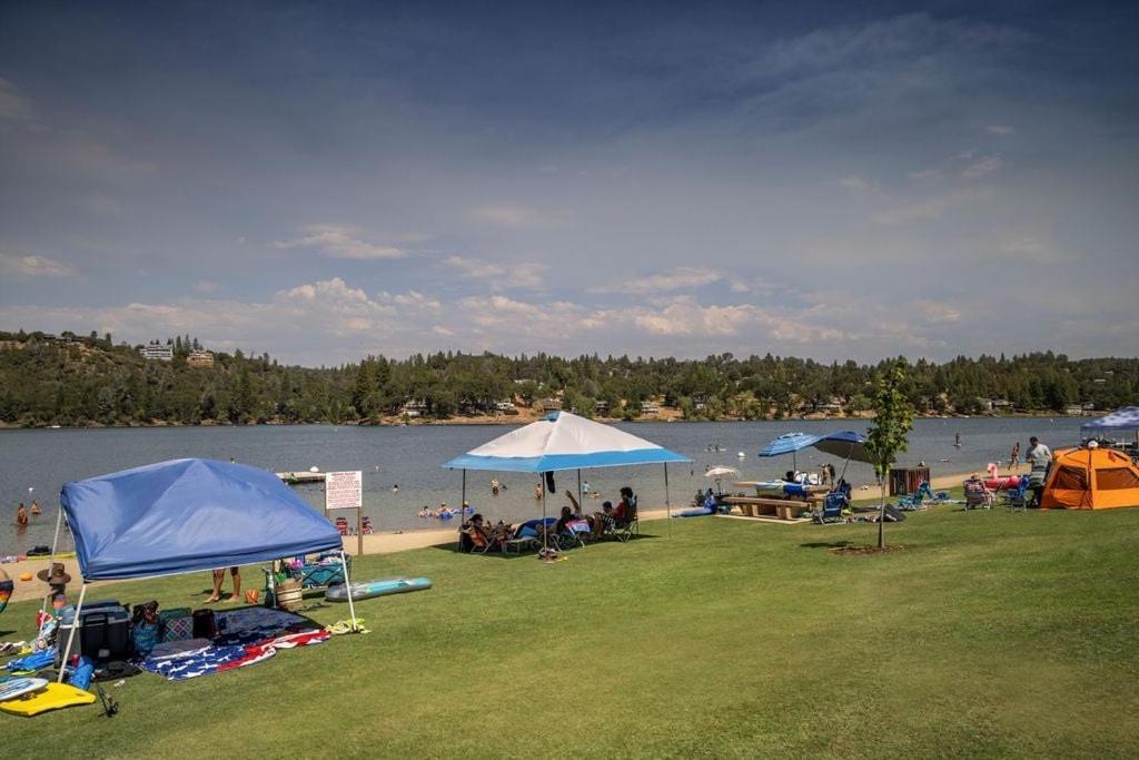 Holiday home Whispering Pines Retreat