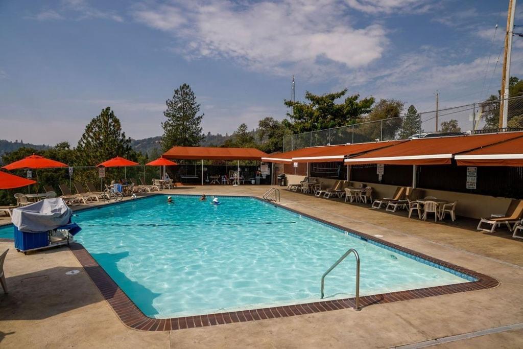Whispering Pines Retreat Groveland