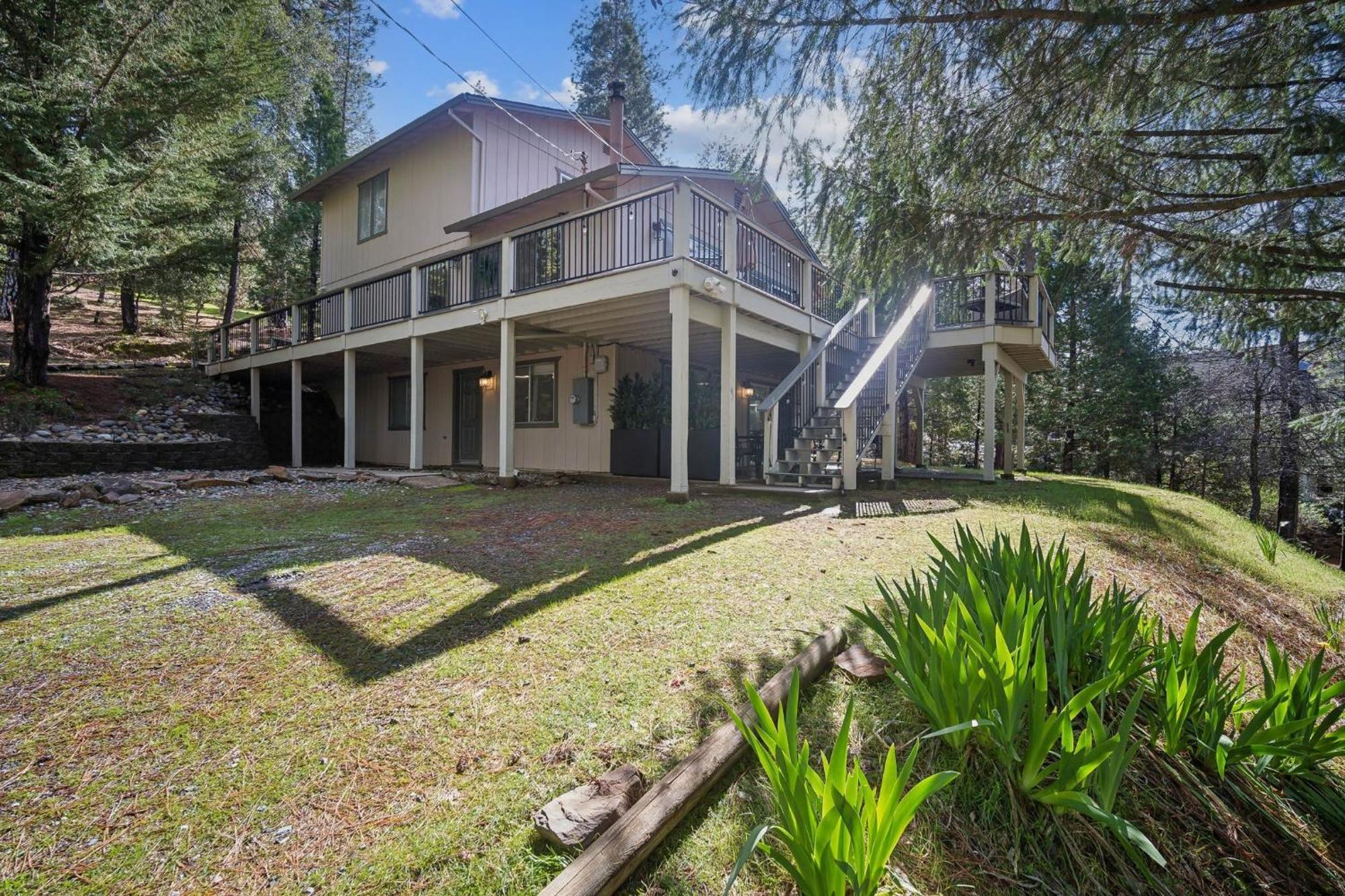 Whispering Pines Retreat Holiday home Groveland