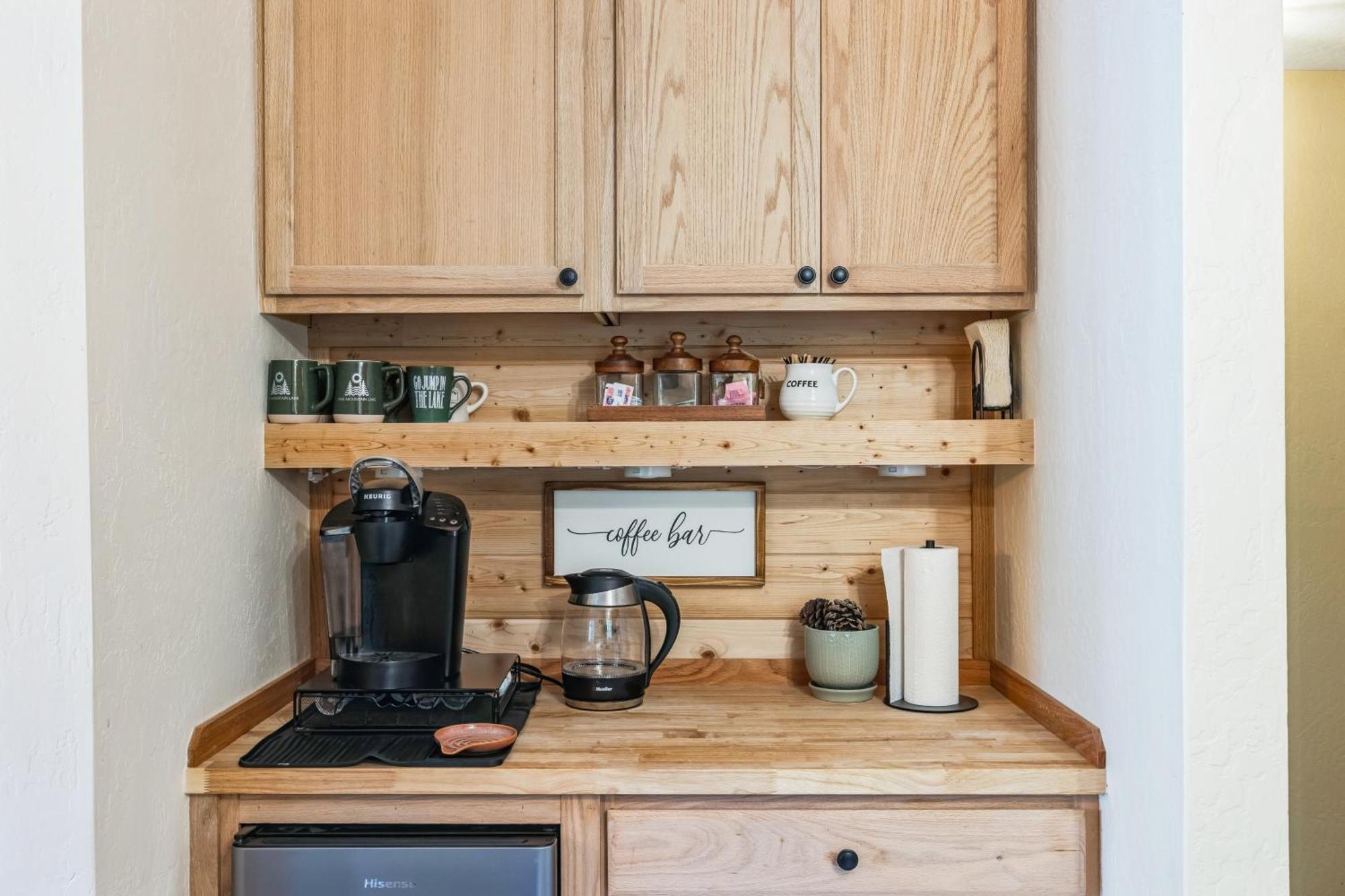 Whispering Pines Retreat Holiday home Groveland