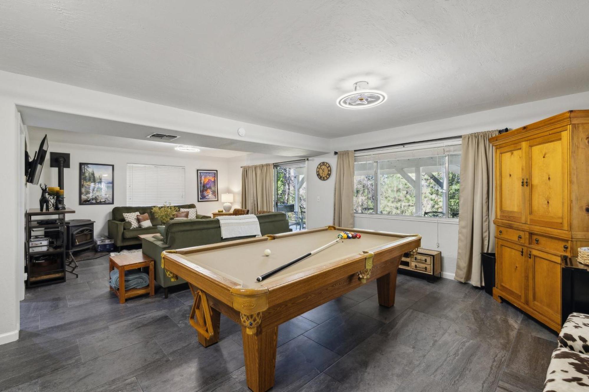 Whispering Pines Retreat Holiday home