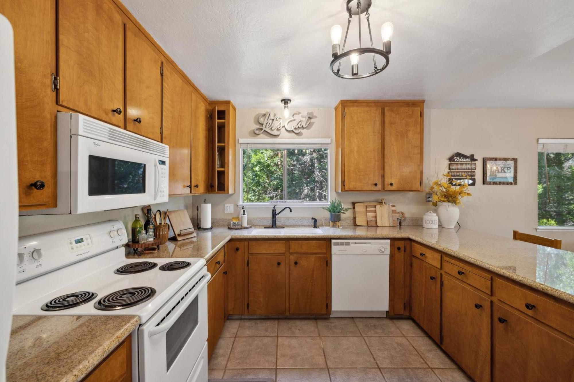 Whispering Pines Retreat *