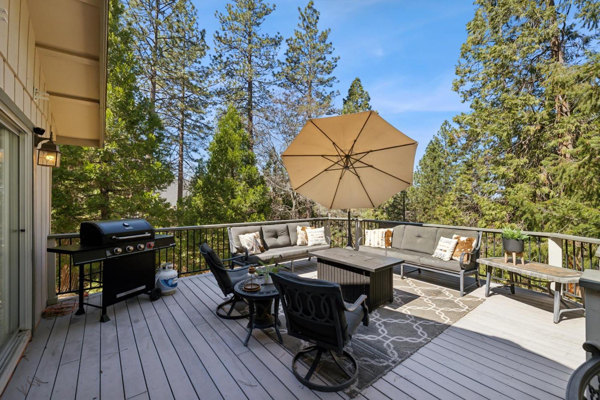 Whispering Pines Retreat *